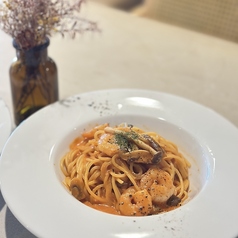 海老ときのこのトマトクリームパスタ