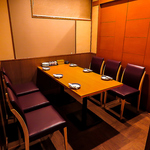 様々なシーンや人数に合わせてお席をご用意！カウンター席から大人数収容可能な個室までございます。