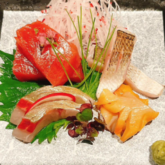 旬菜美酒と魚たけ芯の写真