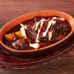 牛スネ肉の赤ワイン煮込み“ストラコット”