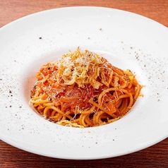 パンチェッタと淡路玉ねぎのアマトリチャーナ　パスタマンチーニ