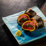 旬の味覚と、全国から厳選した日本酒・焼酎を楽しむ大人の遊び場。