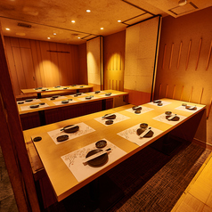 まったりとお話するのもワイワイ盛り上がるのも使い方はお客様次第!おしゃれな店内となっておりますので周りを気にせずお楽しみいただけます!お席のご要望などございましたらお気軽にお電話でお問い合わせくださいませ!(渋谷駅/個室/牛タン/焼き鳥/肉寿司/飲み放題/デート/宴会コース/記念日/接待/宴会)