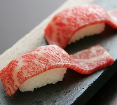 飛騨牛炙り握り（2貫）