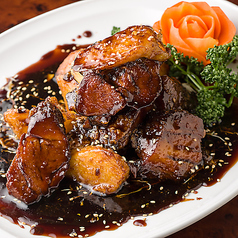 ご飯にもお酒にも合う【長芋入り特製黒酢豚】の写真