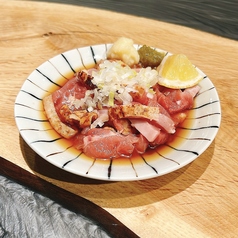 shigi44 肉刺しと餃子 TAMAGONOMIGIUEの特集写真
