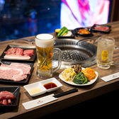 【アルコール豊富♪】食べ放題にはやっぱり飲み放題が欲しいですよね！当店ではソフトドリンクバーに加えて、アルコールドリンクバーも取り揃えております！お肉もアルコールも楽しみたい方にピッタリです！ご予約はお早めに！【池袋・焼肉・ランチ・個室・居酒屋・池袋東口・肉寿司】