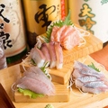 料理メニュー写真&nbsp;お刺身盛合せ１人前（その日仕入れた旬の新鮮魚介を贅沢に盛り込んだおすすめ刺身盛り合わせです）