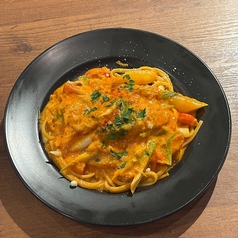 本ズワイのリングイネ,ホワイトアスパラと雪うるいの濃厚トマトクリームパスタ