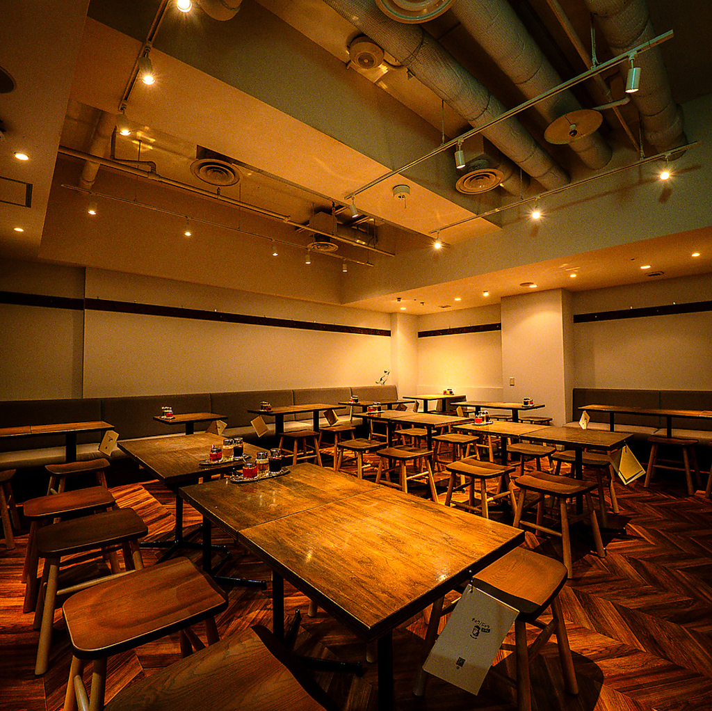 広々とした店内！少人数の飲み会から大人数の宴会まで幅広いシーンでご利用いただけます