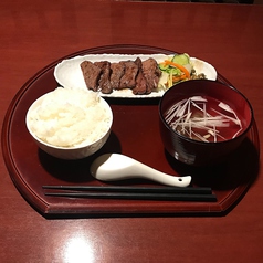 日替わりランチ、カレー、麺類、全てドリンク付き