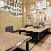 落ち着いた雰囲気のお座敷席は、足を伸ばしてくつろげる心地よい空間。仲間との宴会やご家族での団らんにもぴったりです