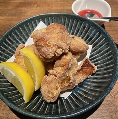 3種のハーブの自家製フライドチキン