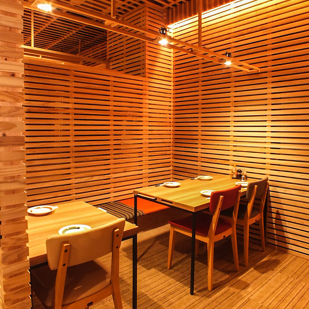 【個室】靴を脱いでゆったりおくつろぎ頂けるお席です。女子会や各種宴会におすすめです★