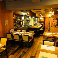 【温かみのある柔らかい雰囲気】落ち着いた雰囲気の店内で是非日々の疲れをいやしてください。