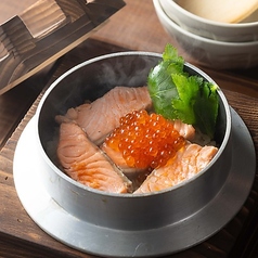 鮭といくらの親子釜めし