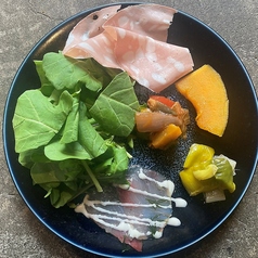 ランチの前菜の盛り合わせ