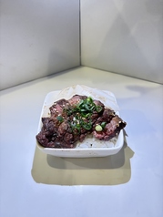 秘伝タレの牛ハラミ丼/葱間一本焼鳥丼/濃厚ダレのアヒポキ丼