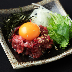 馬肉ユッケ