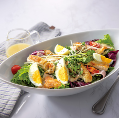 グリルチキンの彩りサラダ