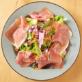 料理メニュー写真&nbsp;ハモンセラーノサラダ