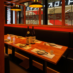 全席個室の贅沢な空間をご提供しています。プライベートな空間で、周囲を気にせず、友人や家族との特別なひとときをお楽しみいただけます。落ち着いた雰囲気の中、美味しい料理とともに、心地よい時間をお過ごしください。ご予約はお早めに。