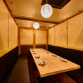 【個室】団体様向けまったりとお話するのもワイワイ盛り上がるのも使い方はお客様次第！おしゃれな店内となっておりますので周りを気にせずお楽しみいただけます！お席のご要望などございましたらお気軽にお電話でお問い合わせくださいませ！（町田/個室/居酒屋/串焼き/焼き鳥/地鶏/飲み放題/宴会/女子会/接待/喫煙可)