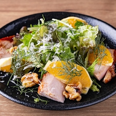 燻製鶏とオレンジのハーブサラダ