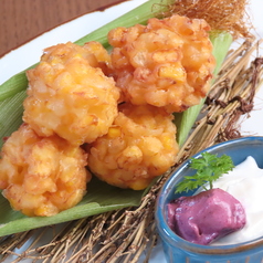 新とうもろこしと新玉ねぎのかき揚げ ホワイトマヨソース
