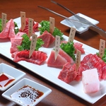 飼料の選択から飼育方法に至るまで、農家に直接オーダーする“指定飼育”という類稀なスタイルを確立