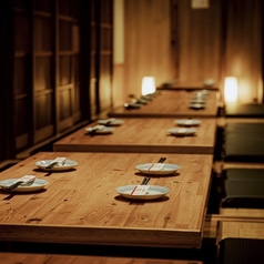 完全個室完備☆4名×2卓,7名×2卓,8名×1卓ございます！また連結可能なので最大30名様の個室宴会が可能◎忘年会・宴会等はお任せください★