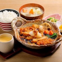 チキンカツ煮お盆・食べる野菜味噌汁付き