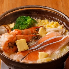 【北海道】 鮭・帆立・海老の濃厚バター味噌鍋