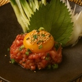 料理メニュー写真&nbsp;レア風黒毛和牛ユッケ