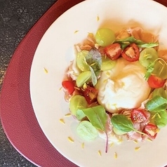 旬素材の温前菜と冷前菜で季節を表現