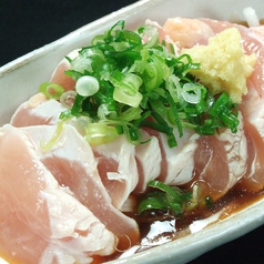 ●鶏タタキ【Lightly grilled fresh chicken】