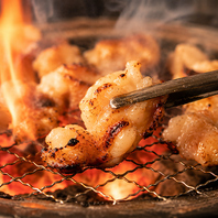備長炭で焼き上げる新鮮ホルモン