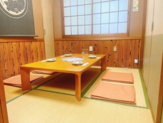 お座敷の個室が4部屋ありあますので、会社、ご家族、お子様連れや大切な人となど様々なシーンでご利用いただけます。