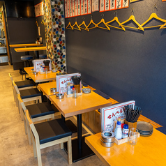 <アットーホームな店内で乾杯>大衆酒場ならではのアットホームな空間でお食事を楽しめますので、会社の宴会やサク飲みなど、様々なシーンでご利用ください！