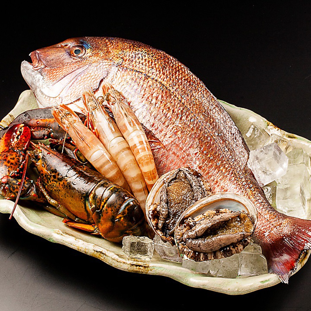 【厳選素材】熟練の職人が吟味した、海と山の新鮮な幸をお楽しみください