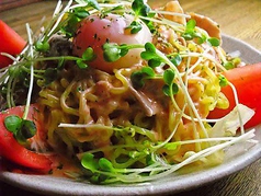 温玉のせラーメンサラダ