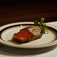 専用熟成庫で引き出される、お肉の深い旨味