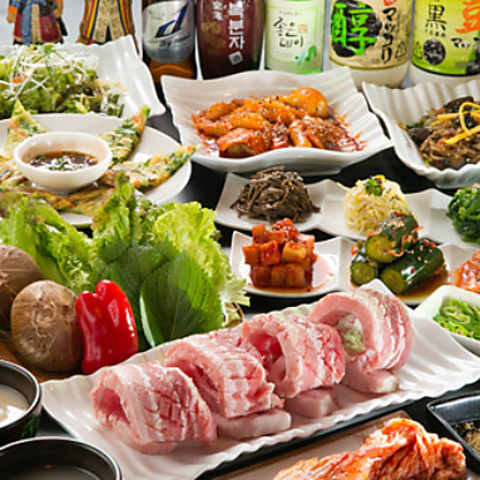飲み放題付きコースあり☆四ツ谷駅チカの本格韓国料理店◎サムギョプサルが絶品！