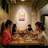 温かみのある、お洒落なテーブル席をご用意しております