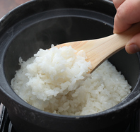 注文が入って炊き上げる自慢の釜炊きごはん