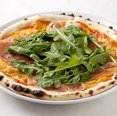 生ハムとルッコラ