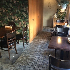 【2名様用テーブル席】デートやご友人とのランチにぴったりのお席。