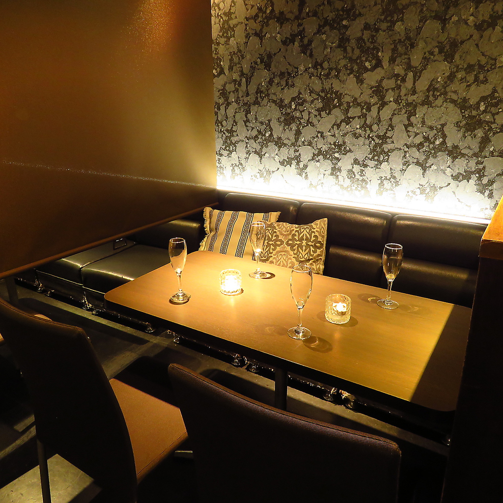 少人数～団体様22名まで座れる席でわいわい出来ます★貸切は１５名様から！