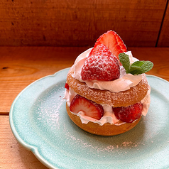 ドーナツショートケーキ〜イチゴ〜の写真