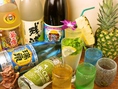素敵な琉球グラスでお酒をお愉しみ頂けます。